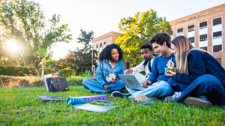 Harvard University Scholarships for International Students (Fully Funded)