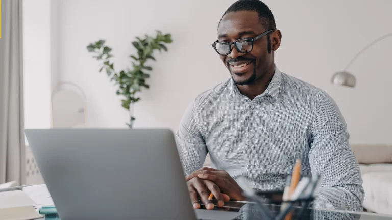 Remote Tech Jobs for Beginners (No Experience Required) - 2025 Guide