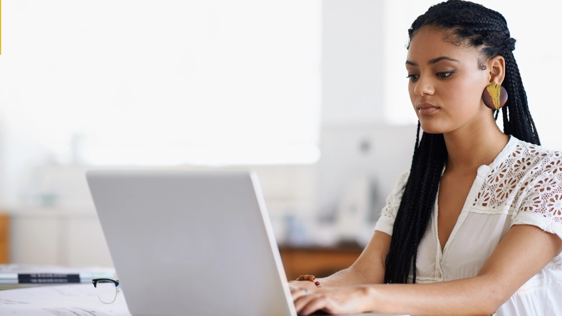 Remote Tech Jobs for Beginners (No Experience Required) - 2025 Guide