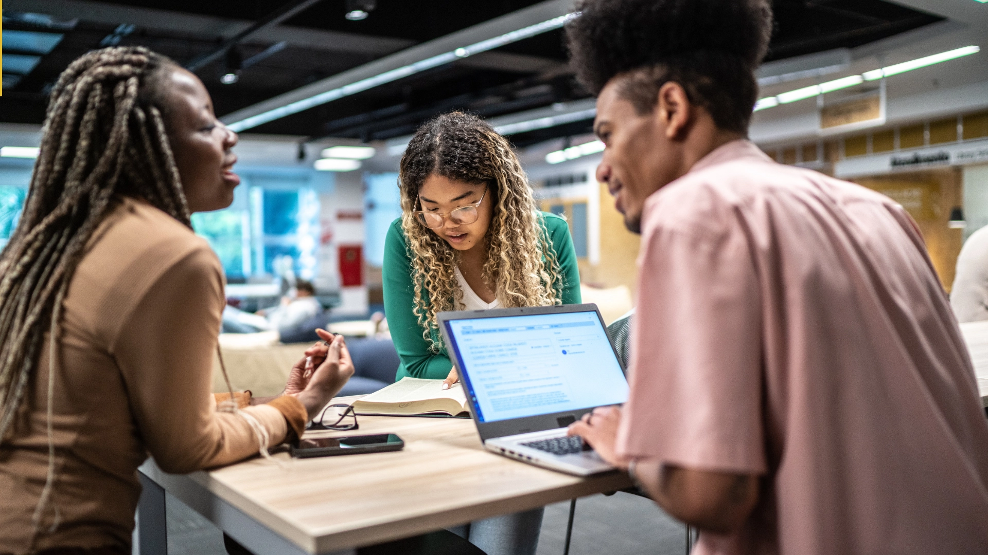 University of Toronto Scholarships for International Students 2025 (Fully Funded & Partial)